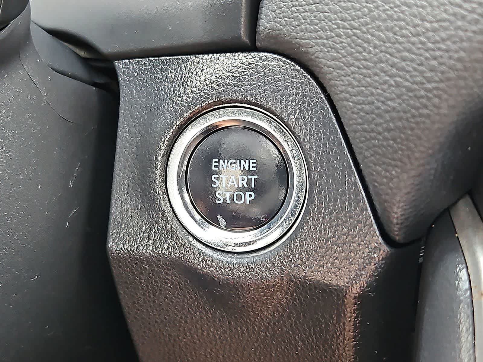 Used 2019 Toyota RAV4 XLE Premium w/ Cold Weather Package AWD/4WD image 22