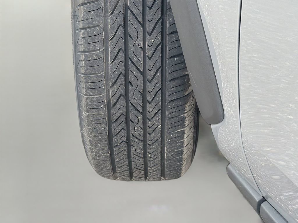 Used 2023 Toyota RAV4 LE image 39