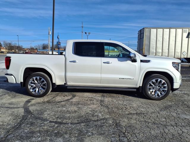 Used 2024 GMC Sierra 1500 Denali AWD/4WD image 4