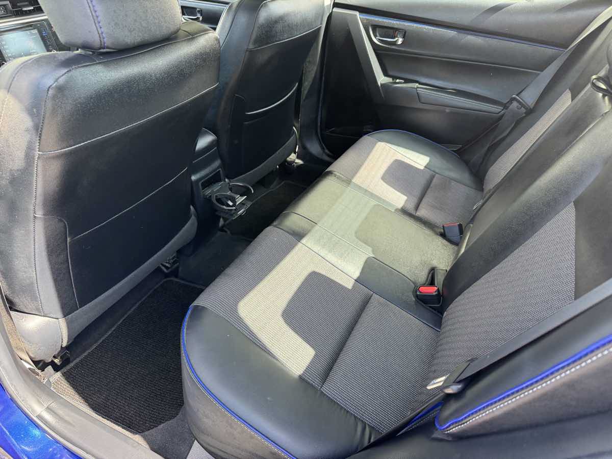 Used 2017 Toyota Corolla SE FWD image 18