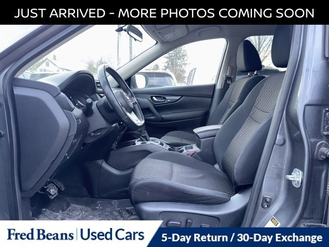 Certified 2018 Nissan Rogue SV image 12