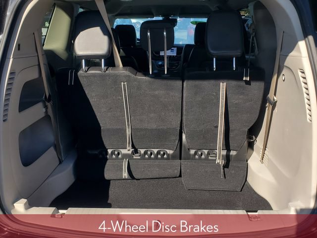 Used 2024 Chrysler Pacifica Touring-L FWD image 35