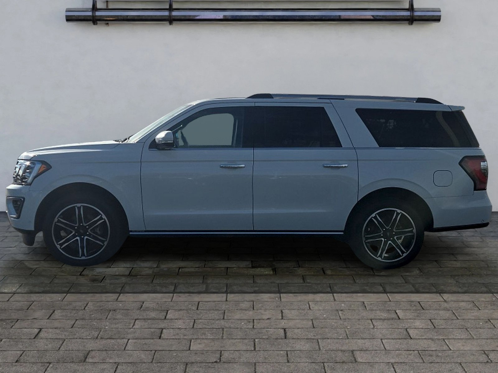 Used 2021 Ford Expedition Max Limited AWD/4WD image 6