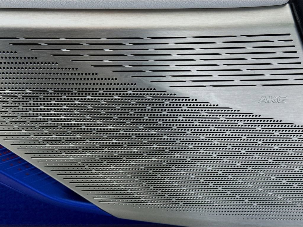 Used 2025 Cadillac Optiq Sport 1 image 19