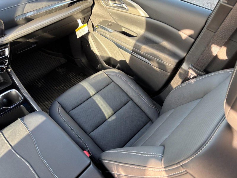 New 2026 Chevrolet Traverse LT w/ Sun and Wheel Package image 10