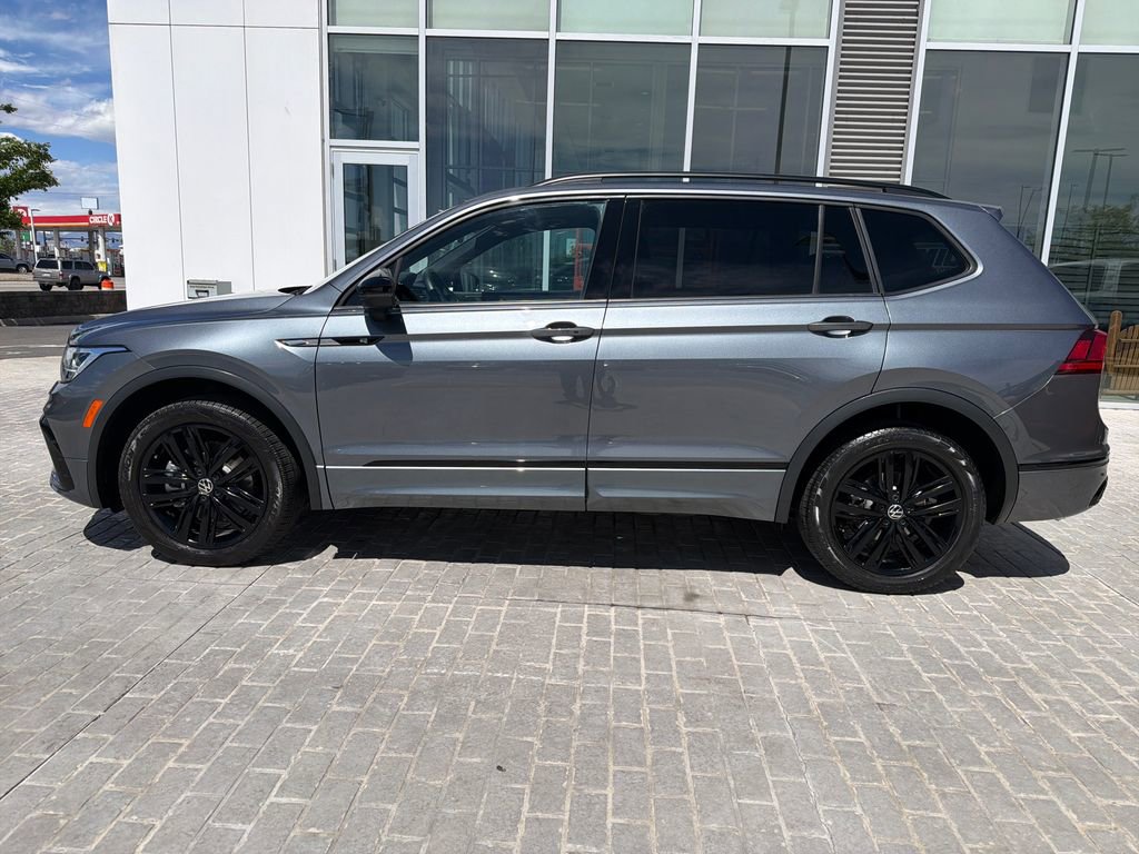 Certified 2022 Volkswagen Tiguan SE R-Line AWD/4WD image 7