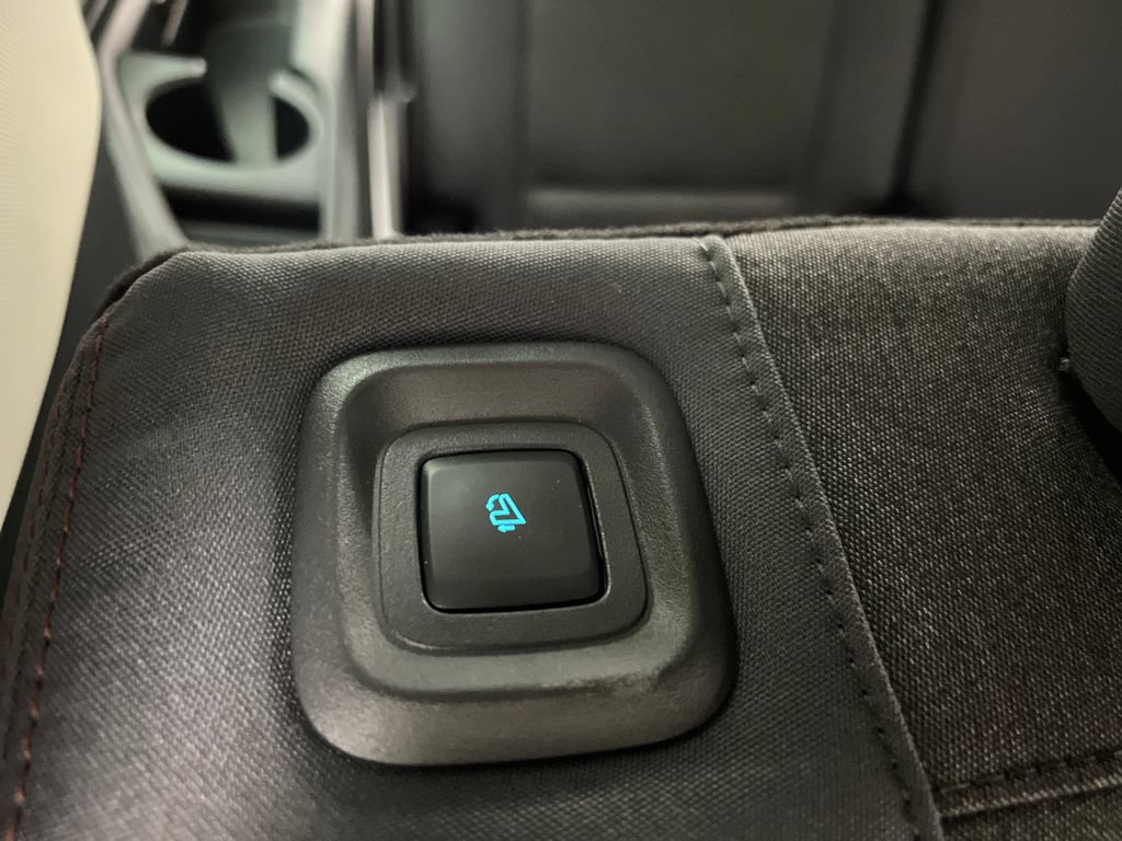 Used 2025 Ford Expedition Active RWD image 25