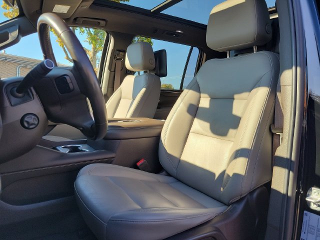 Used 2021 Chevrolet Suburban LT w/ LT Signature Plus Package AWD/4WD image 24