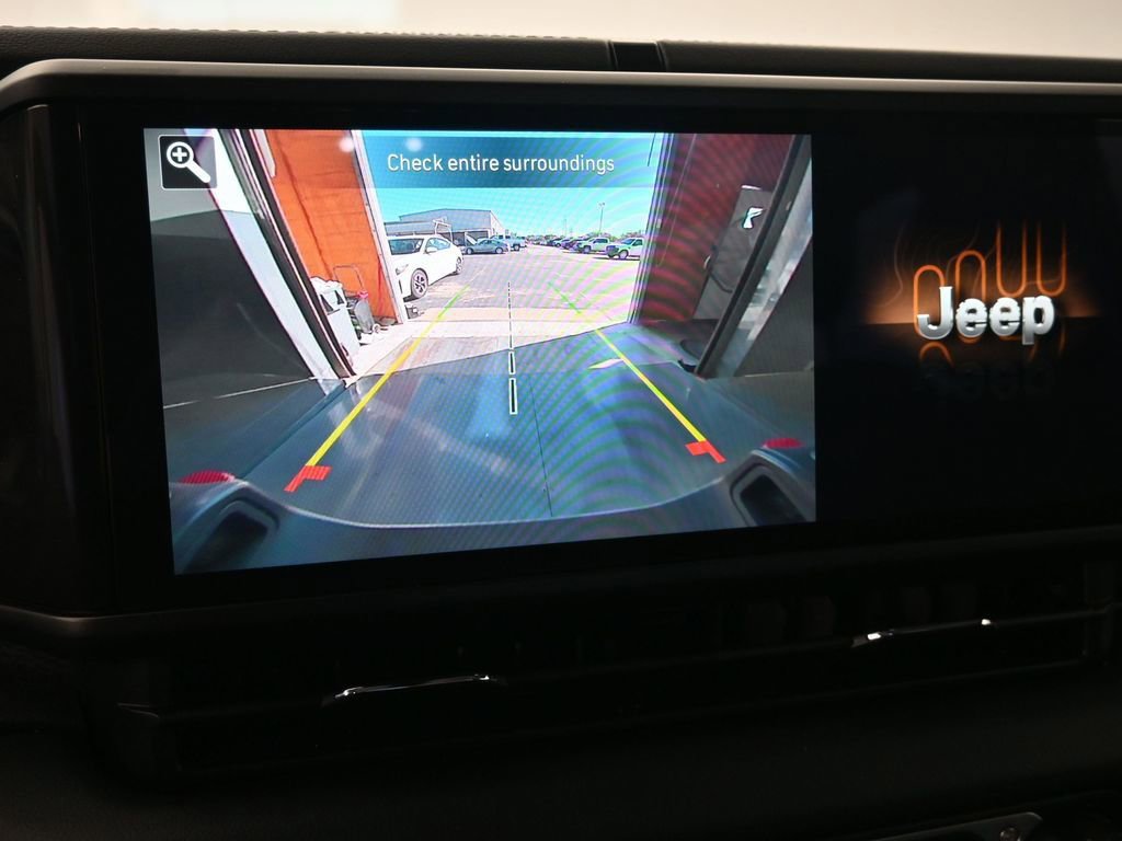 Used 2025 Jeep Gladiator Rubicon image 31