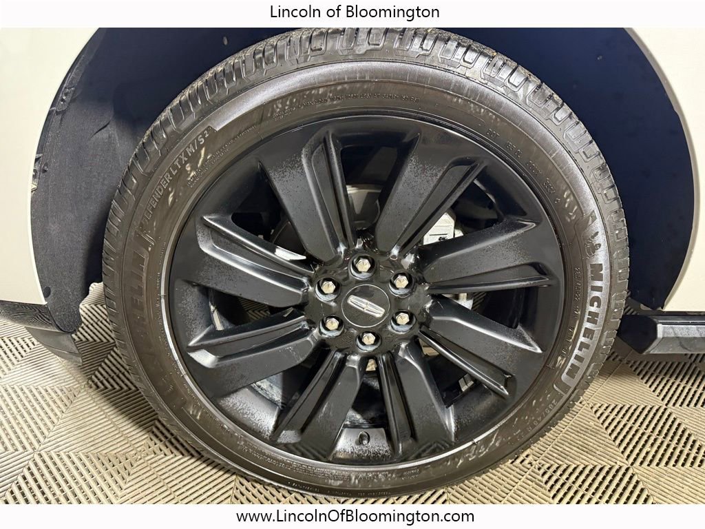 Certified 2024 Lincoln Navigator L Reserve AWD/4WD image 13