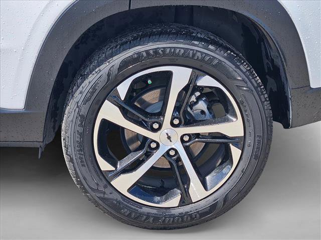 Used 2024 Chevrolet Trax RS w/ Sunroof Package image 4