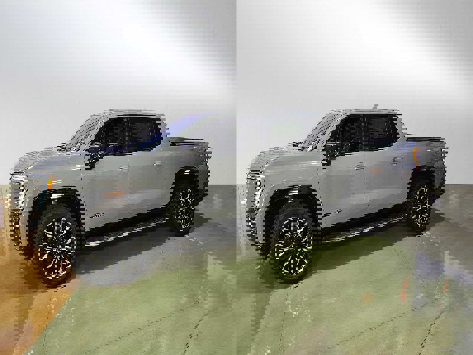 New 2024 GMC Sierra EV Denali image 5