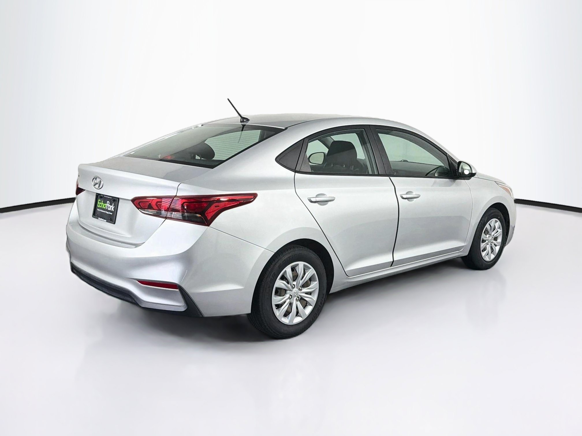 Used 2022 Hyundai Accent SE FWD image 9