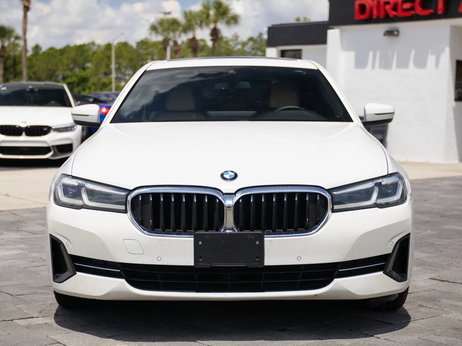 Used 2021 BMW 530i xDrive w/ Convenience Package AWD/4WD image 4