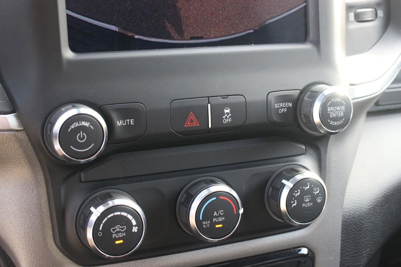 Used 2024 RAM 3500 Big Horn AWD/4WD image 27