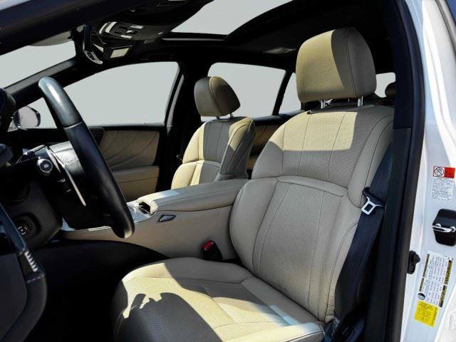 Used 2023 Lexus LS 500 w/ Accessory Package (Z2) RWD image 22