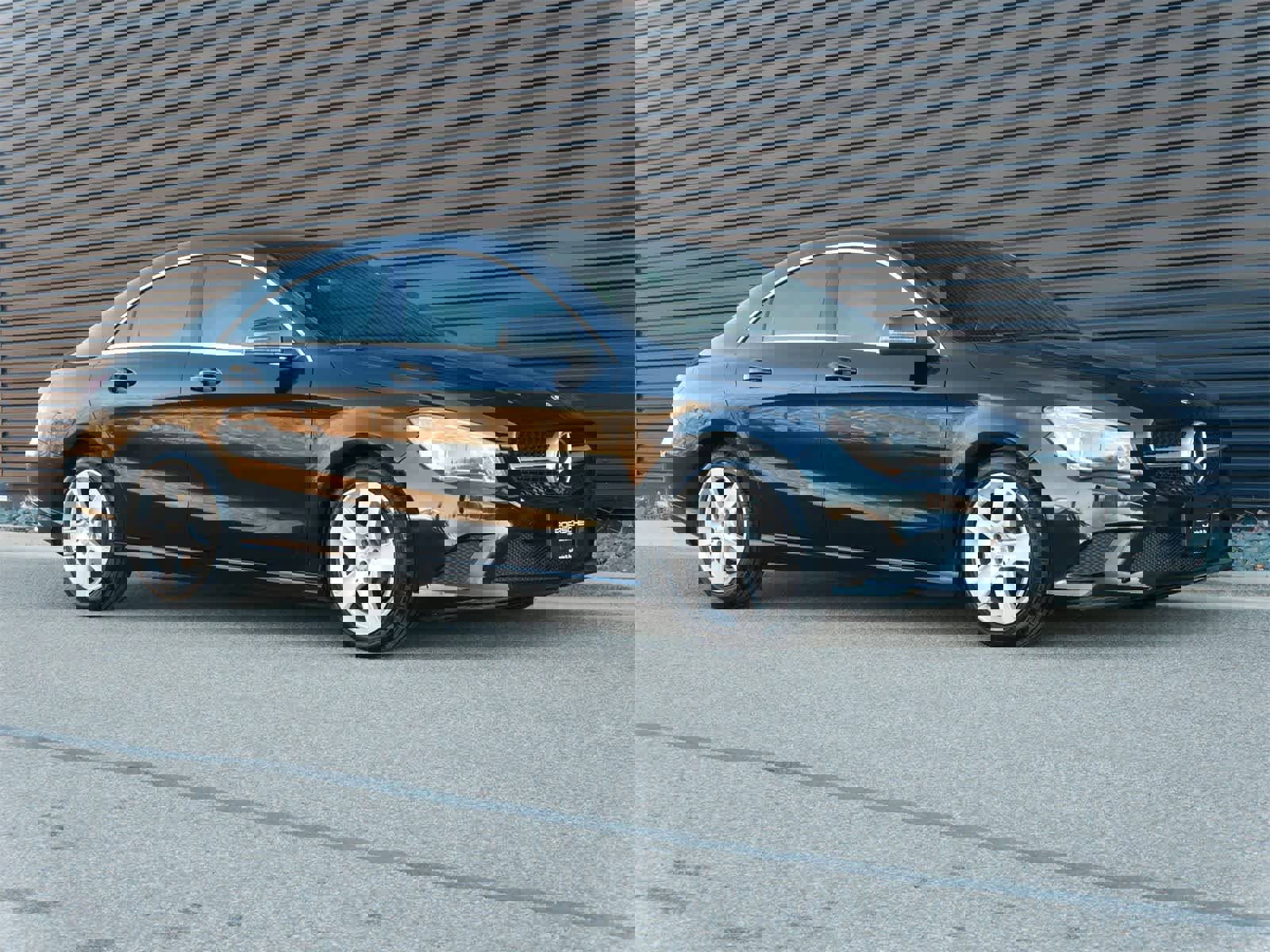 Used 2015 Mercedes-Benz CLA 250 4MATIC image 25