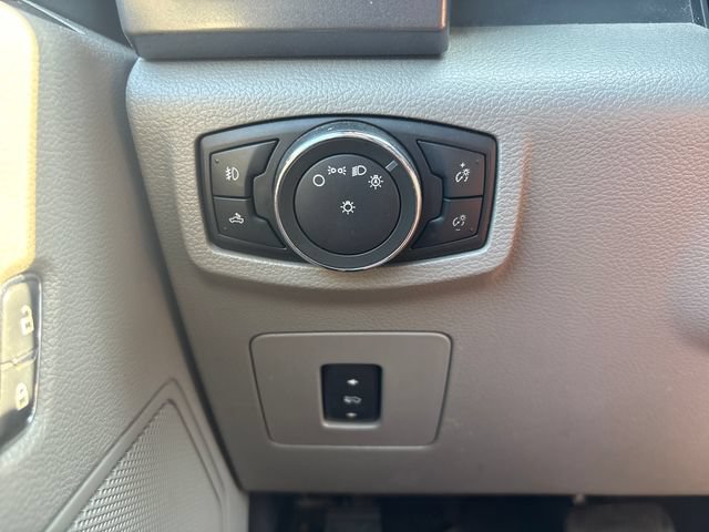 Used 2016 Ford F150 XLT w/ Equipment Group 302A Luxury AWD/4WD image 31