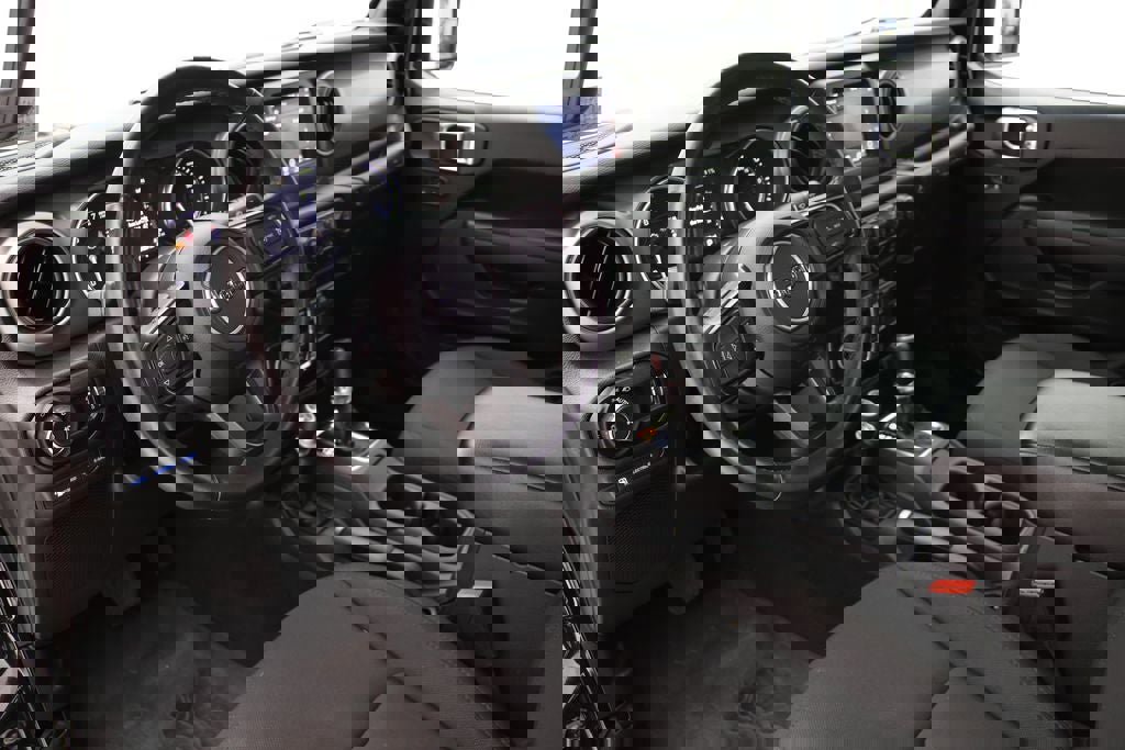 Used 2023 Jeep Wrangler Unlimited w/ Cold Weather Group image 14