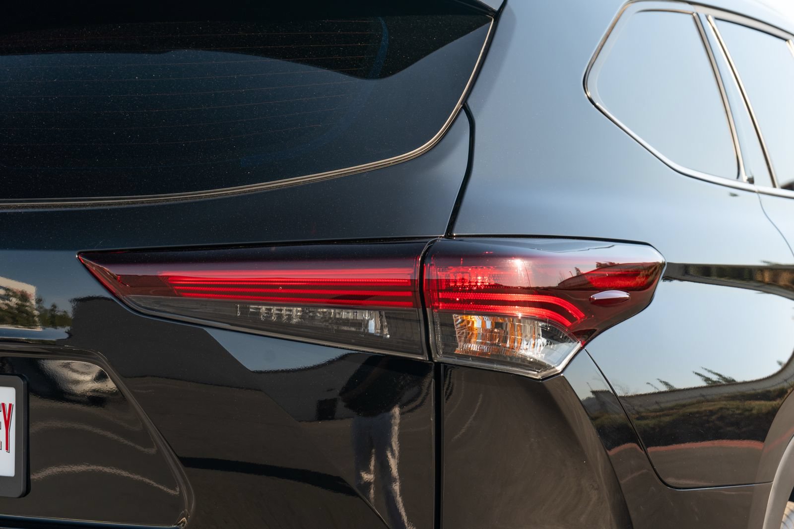 Certified 2026 Toyota Highlander Platinum AWD/4WD image 8