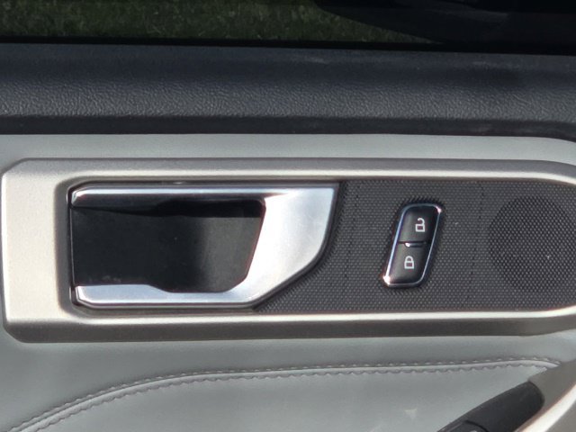 Used 2023 Ford Explorer ST-Line AWD/4WD image 24