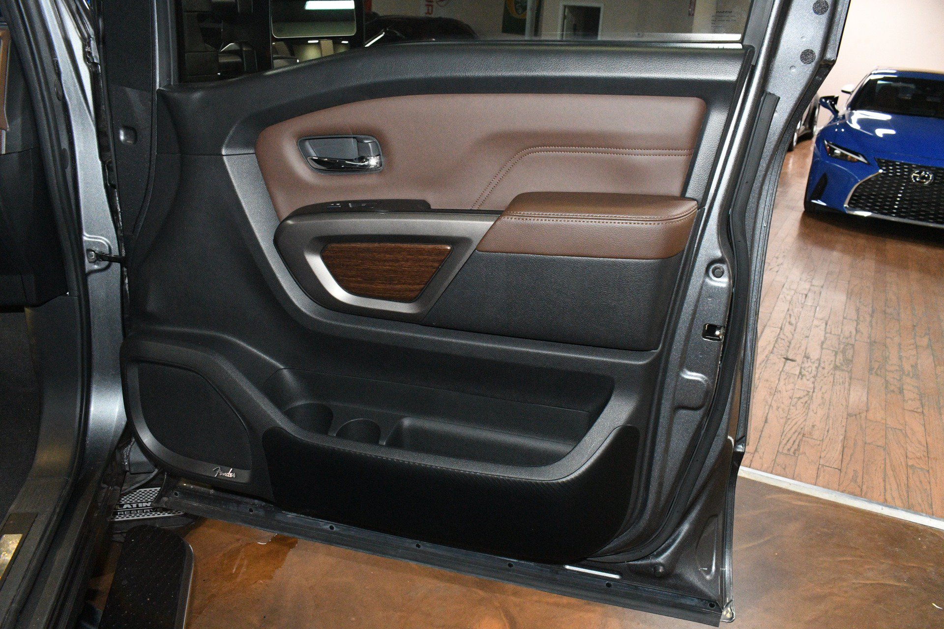 Used 2023 Nissan Titan Platinum Reserve w/ Moonroof Package AWD/4WD image 42