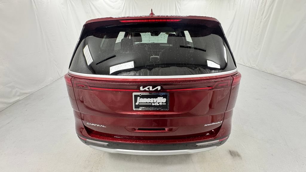 Used 2024 Kia Carnival LX FWD image 4