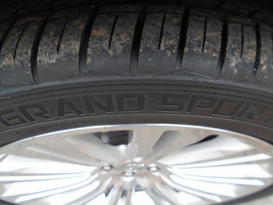 Used 2013 Chrysler 300 C w/ Harman Kardon Audio Group image 32