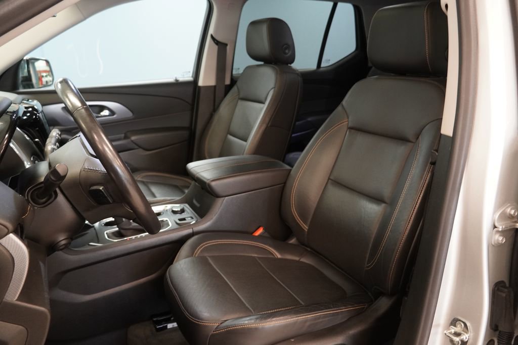 Used 2021 Chevrolet Traverse Premier AWD/4WD image 3