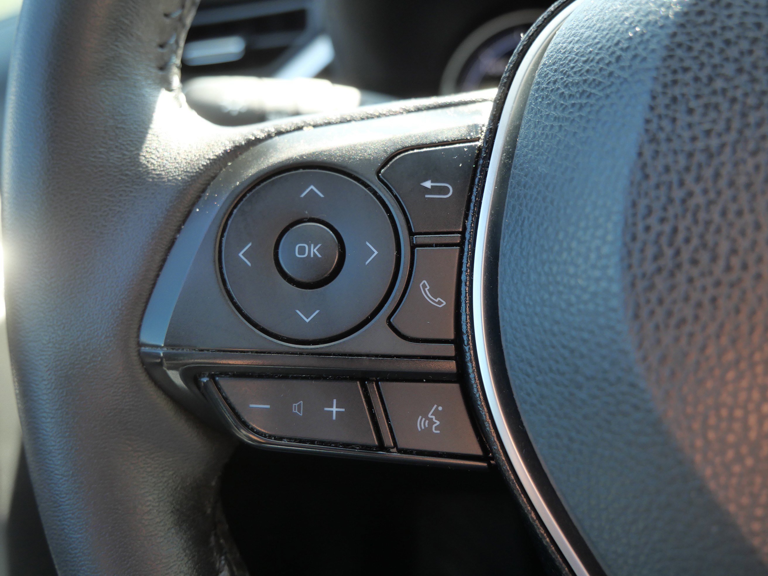 Used 2021 Toyota RAV4 XSE w/ XSE Grade Weather Package AWD/4WD image 28