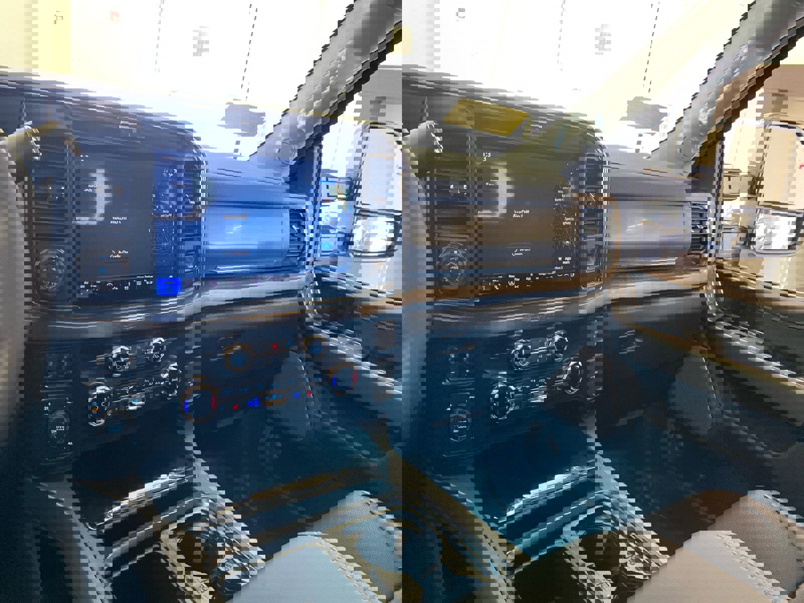 New 2026 Ford F350 Lariat w/ Lariat Ultimate Package image 12