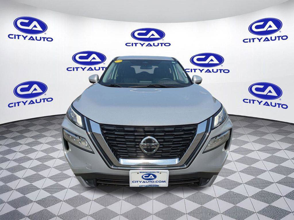 Used 2021 Nissan Rogue SV image 3