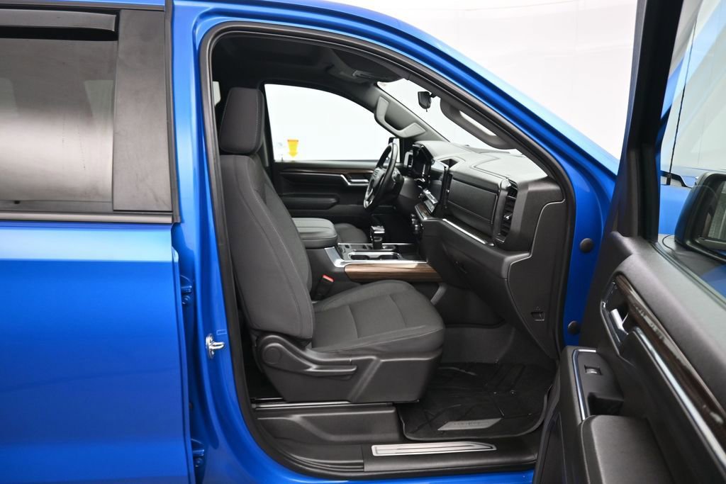 Used 2023 Chevrolet Silverado 1500 RST AWD/4WD image 42