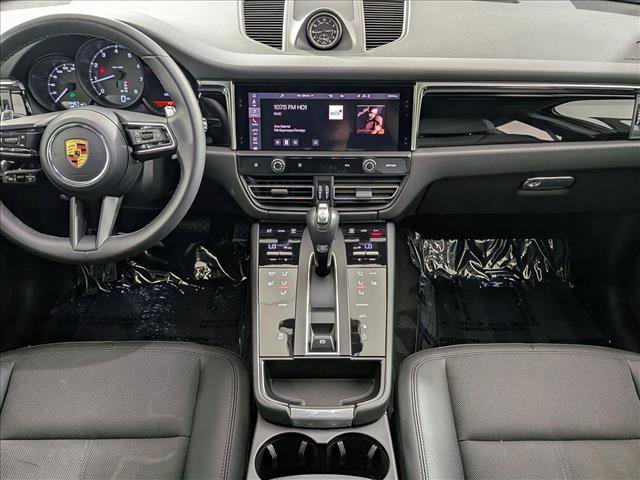 Certified 2023 Porsche Macan image 20