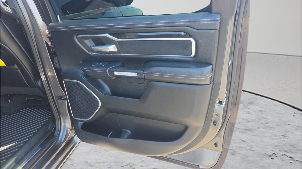 Used 2019 RAM 1500 Laramie w/ Sport Appearance Package AWD/4WD image 50
