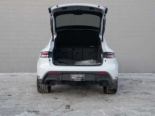 Certified 2025 Porsche Macan S image 14