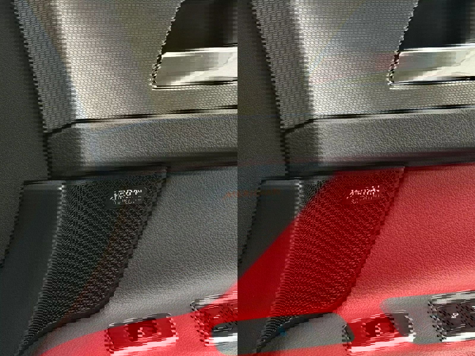 Used 2018 Jaguar XF S image 13