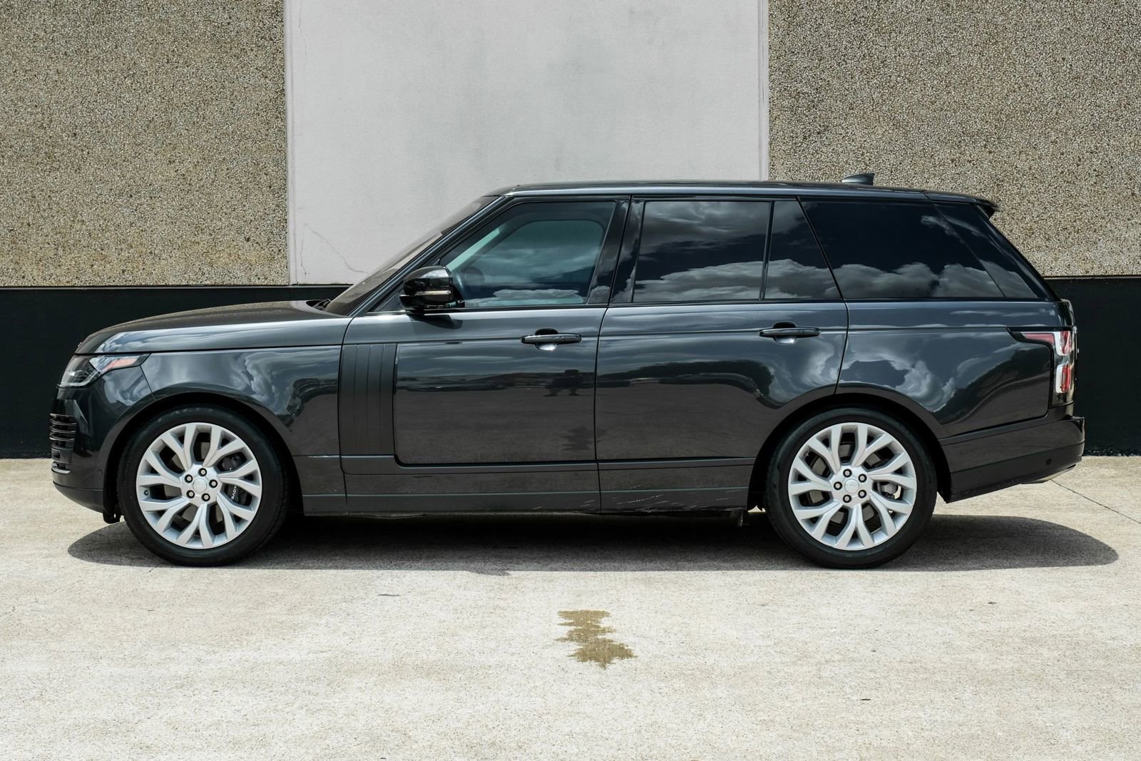 Used 2019 Land Rover Range Rover Supercharged AWD/4WD image 15