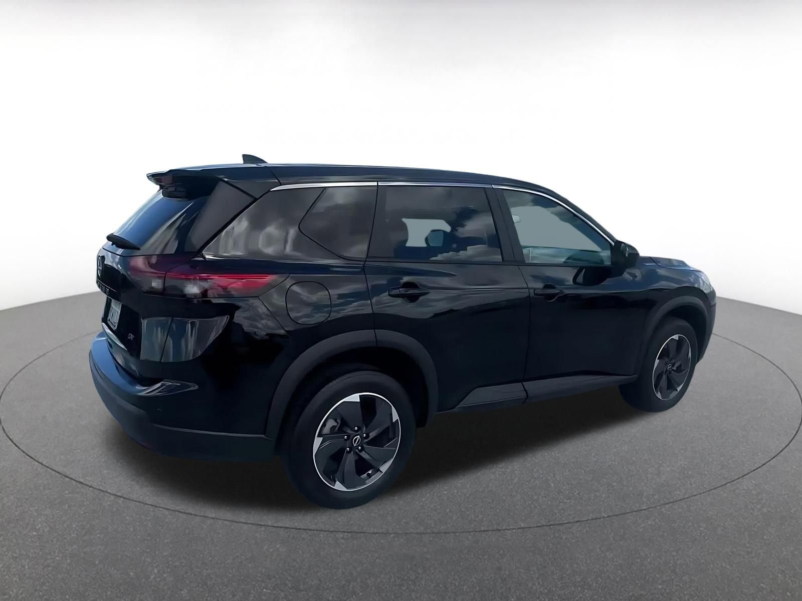 Used 2024 Nissan Rogue SV FWD image 15