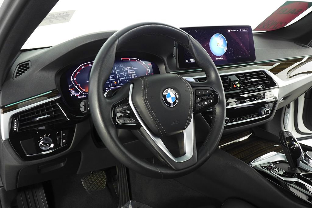Certified 2023 BMW 530i w/ Convenience Package image 31