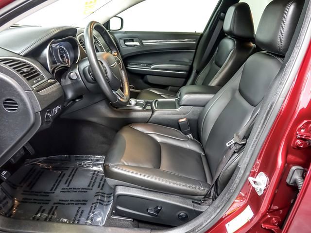 Used 2019 Chrysler 300 Touring w/ Quick Order Package 2EF image 12