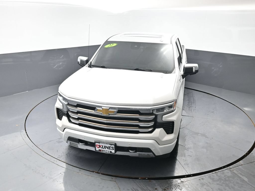 Used 2022 Chevrolet Silverado 1500 High Country w/ High Country Premium Package AWD/4WD image 56