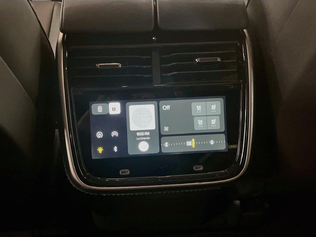 Used 2025 Rivian R1S Adventure Dual AWD/4WD image 26