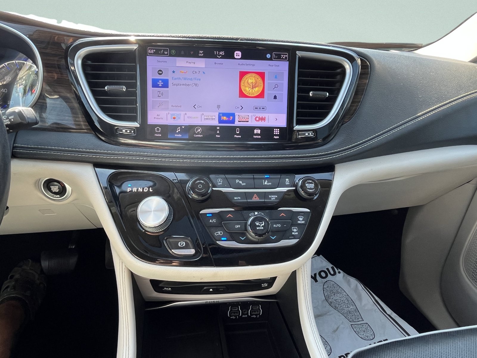 Used 2021 Chrysler Pacifica Limited w/ Uconnect Theater Family Group AWD/4WD image 23