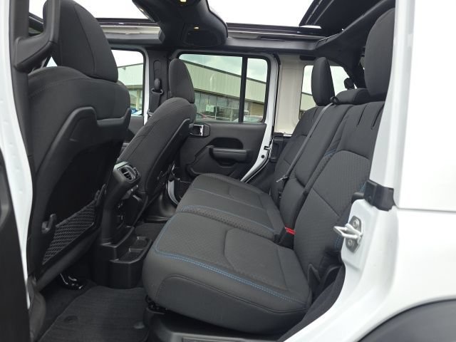 Used 2025 Jeep Wrangler Unlimited Rubicon 4xe w/ Safety Group AWD/4WD image 41
