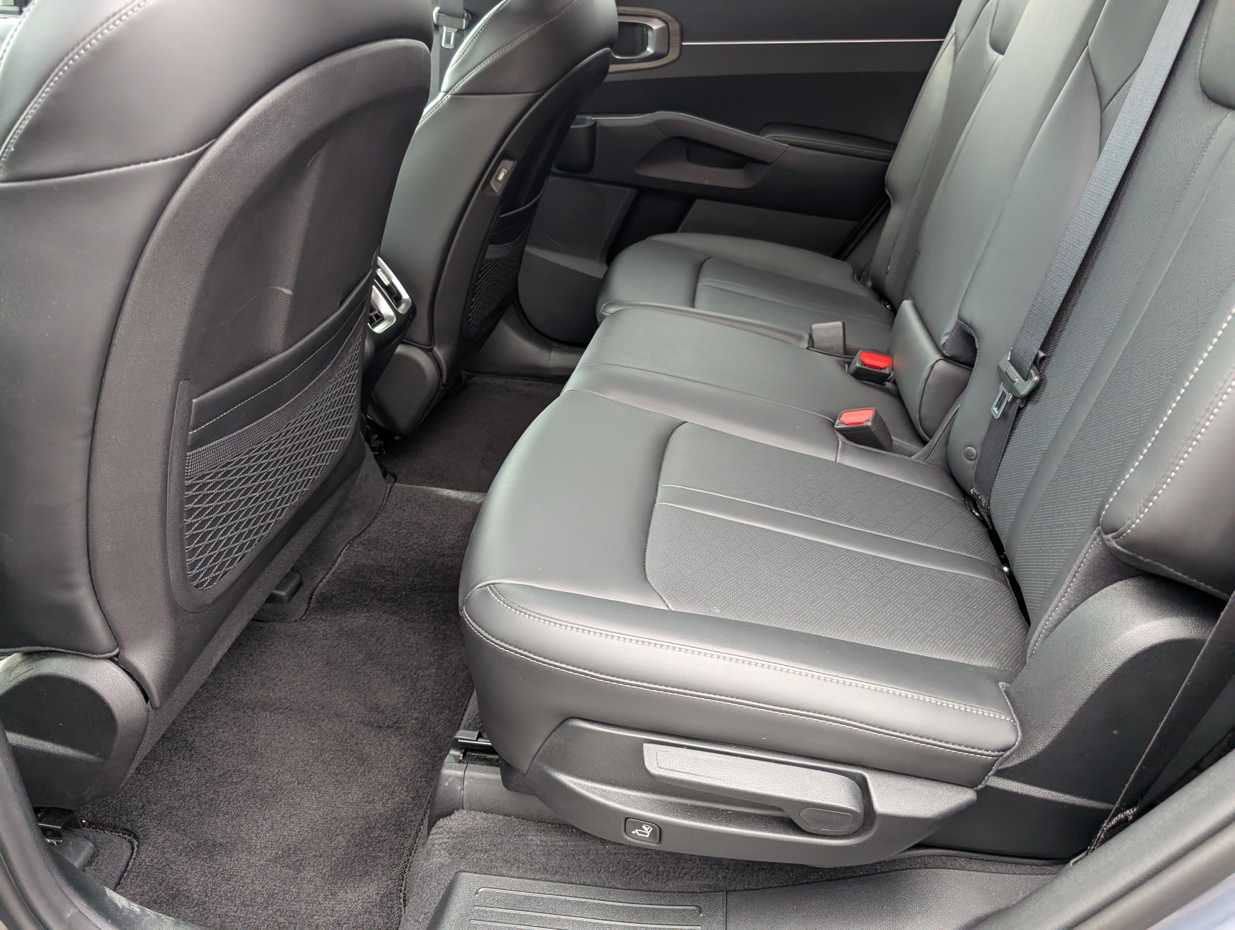 Used 2023 Kia Sorento S w/ Panoramic Sunroof Package AWD/4WD image 29