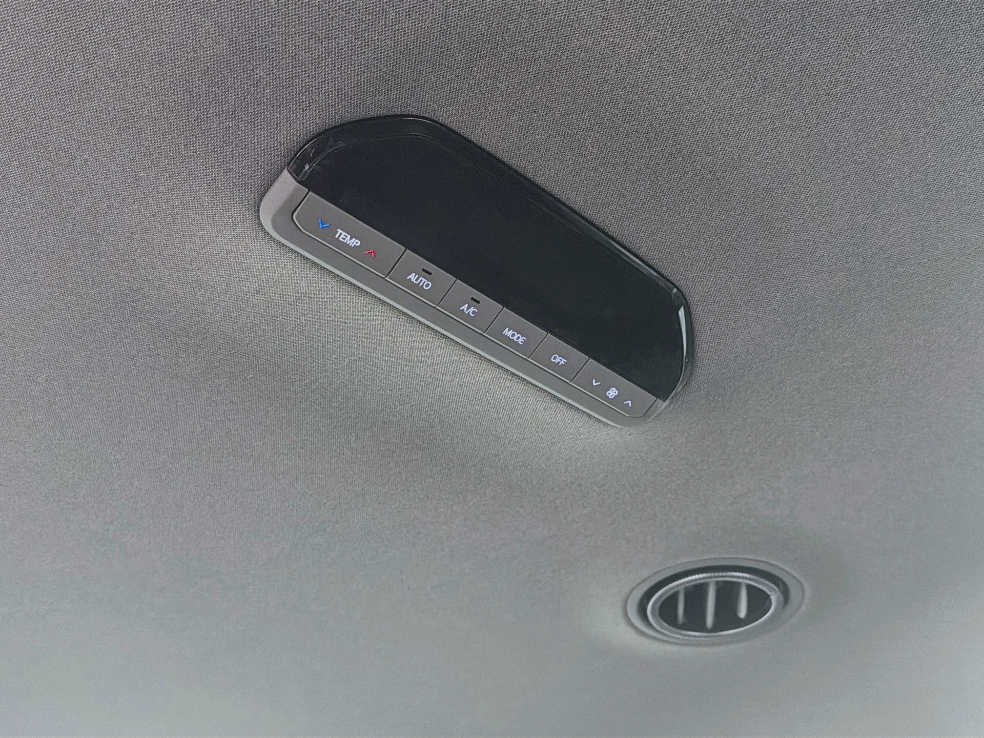 Used 2024 Kia EV9 Light Long Range RWD image 28
