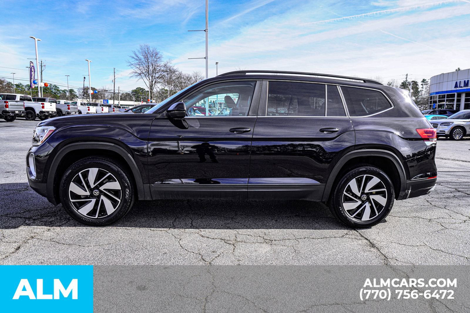 Used 2025 Volkswagen Atlas SE image 10