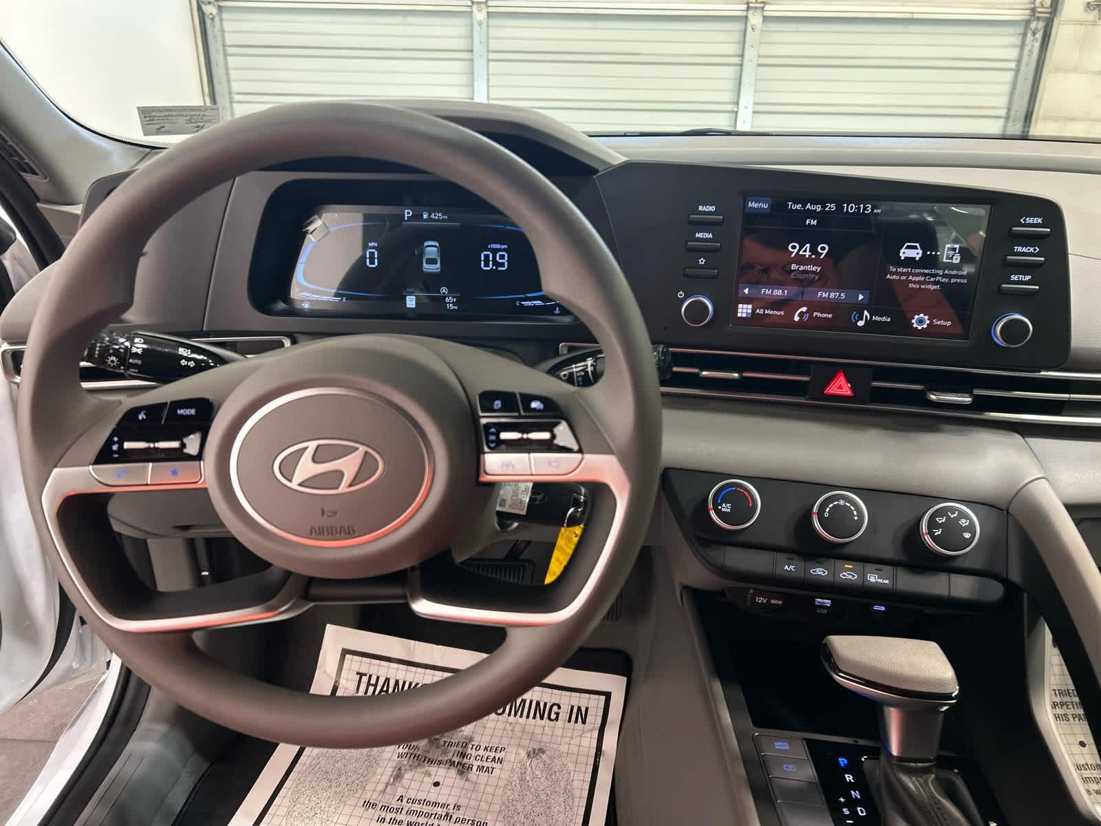New 2026 Hyundai Elantra SE FWD image 8