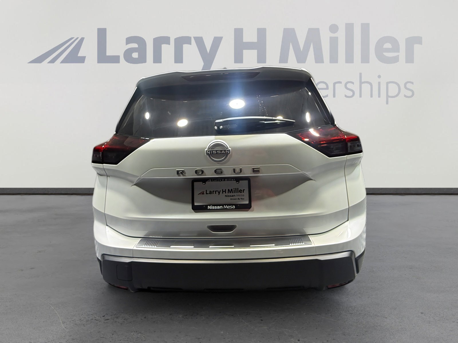 New 2026 Nissan Rogue SV FWD image 4